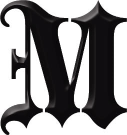 Gotische Letter 'M' Tattoo