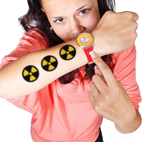 Radioaktivität Symbol Tattoo