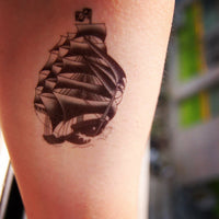 Strepik Piratenschiff Tattoo