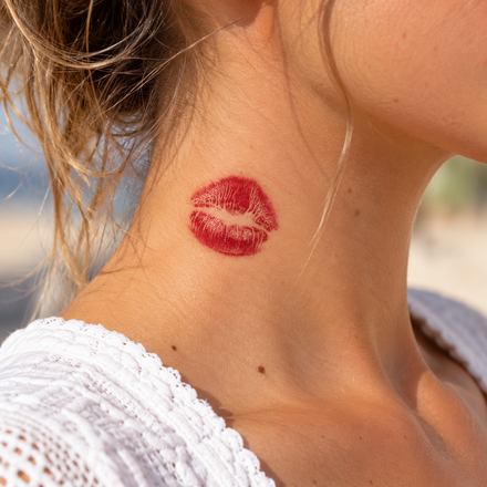 Piccolo Tatuaggio Bacio