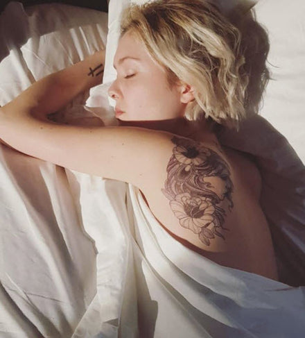 1960 Fille Avec Des Fleurs Tattoo
