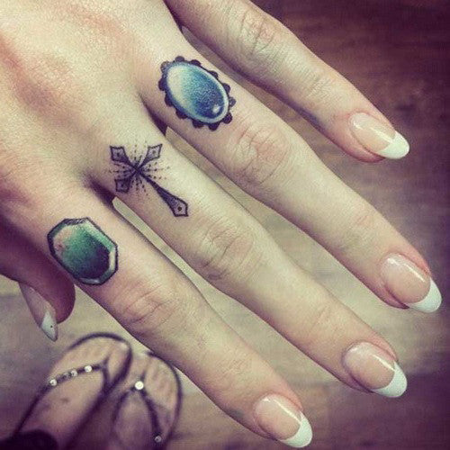 Strepik 3 Ringen Tattoos