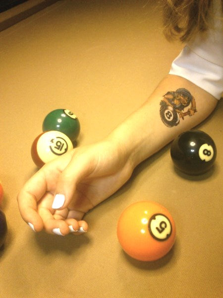 8-Ball Niña Tatuaje