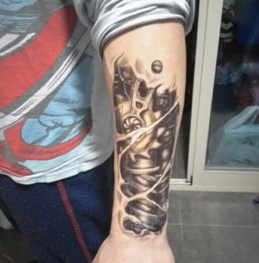 Tatuagem Braço Biónico