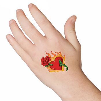 Tatuagem Coraçã Flamejante