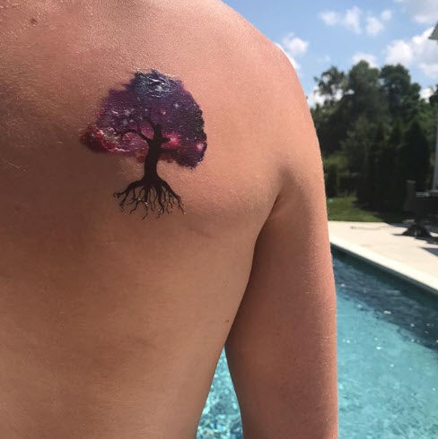 Tatuagem Árvore Galáxia