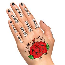 Rosas Brillantina Mano Huesos Tatuaje