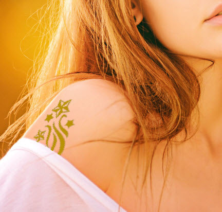 Tatuaje De Estrellas De Oro Brillantina