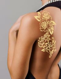 Tatuaje Dorado Gemelas Flores