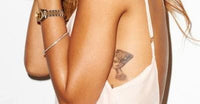 Rihanna - Tatuagem Nefertiti