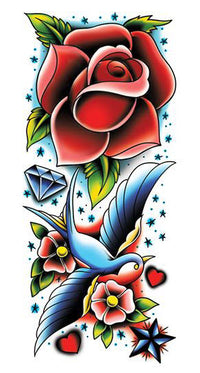 Tatuagem de Manga Rosa e Andorinha