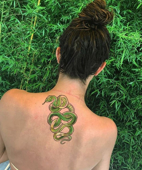 Grande Tatuaggio Serpente Infinito