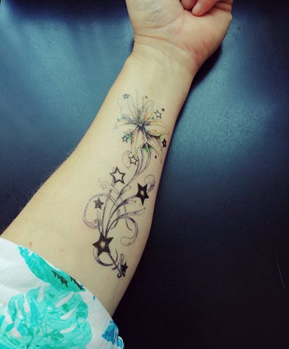Tatuaggio Fiore E Stelle