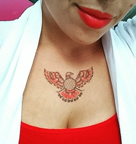 Tribal Adler Farbe Tattoo