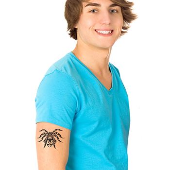 Tatuaje De Araña Tribal