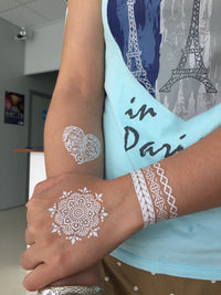 Tatuagem Laço Branco Henna Mandala